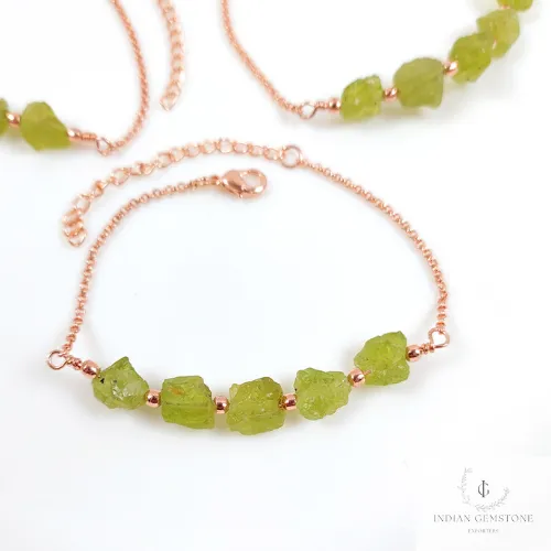Natural Raw Peridot Bracelet, Raw Gemstone Copper Jewelry, Raw Crystal Jewelry, Custom Birthstone Bracelet, Peridot Jewelry, Dainty Bracelet