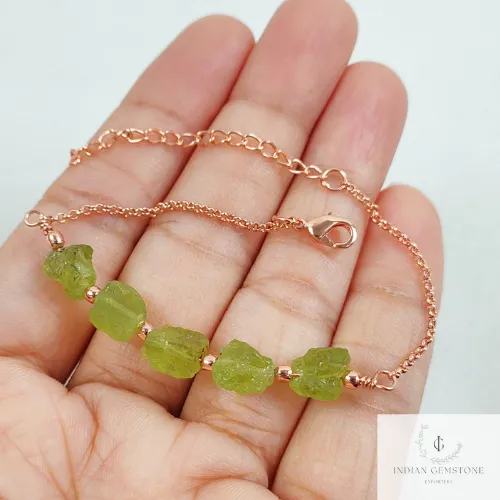 Natural Raw Peridot Bracelet, Raw Gemstone Copper Jewelry, Raw Crystal Jewelry, Custom Birthstone Bracelet, Peridot Jewelry, Dainty Bracelet