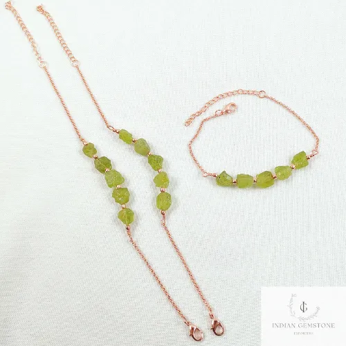 Natural Raw Peridot Bracelet, Raw Gemstone Copper Jewelry, Raw Crystal Jewelry, Custom Birthstone Bracelet, Peridot Jewelry, Dainty Bracelet