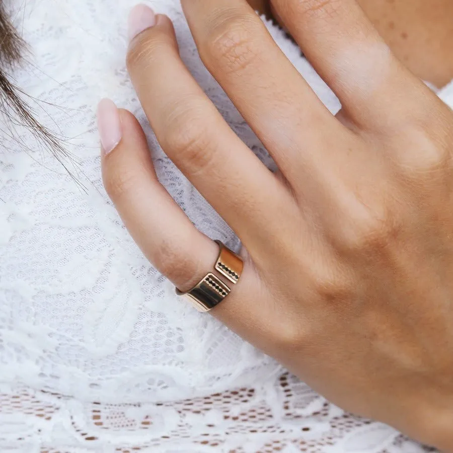 Nesya Ring
