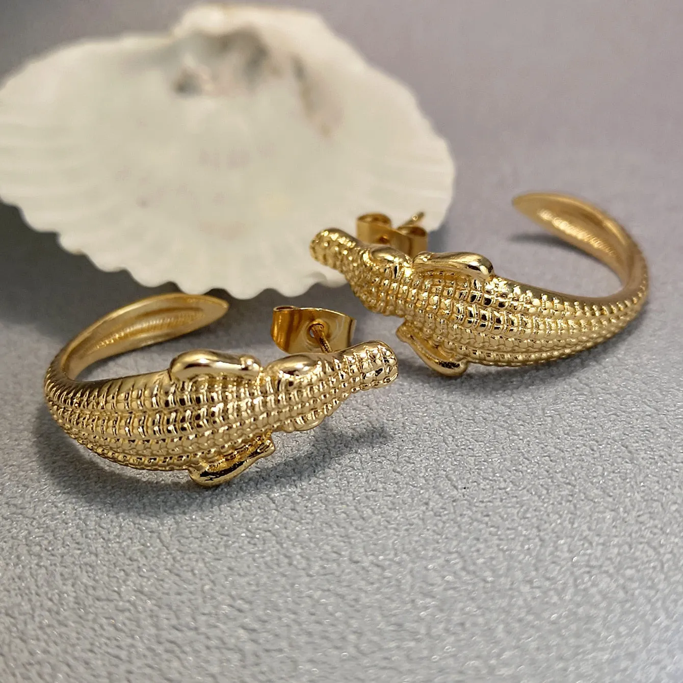 TEEK - Up Tailed Crocodile  Hoop Earring